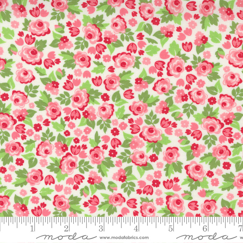 Moda - Love Lily by April Rosenthal, Tiny Roses in Cotton Candy